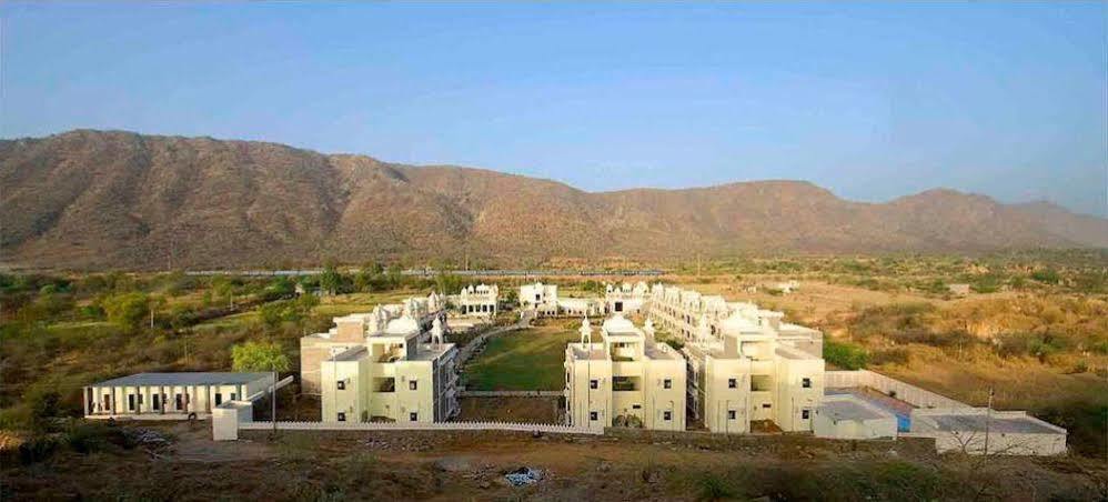 Hotel The Udaibagh Udaipur Exterior foto