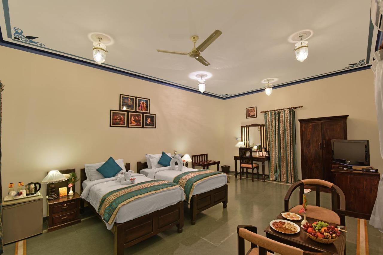 Hotel The Udaibagh Udaipur Exterior foto